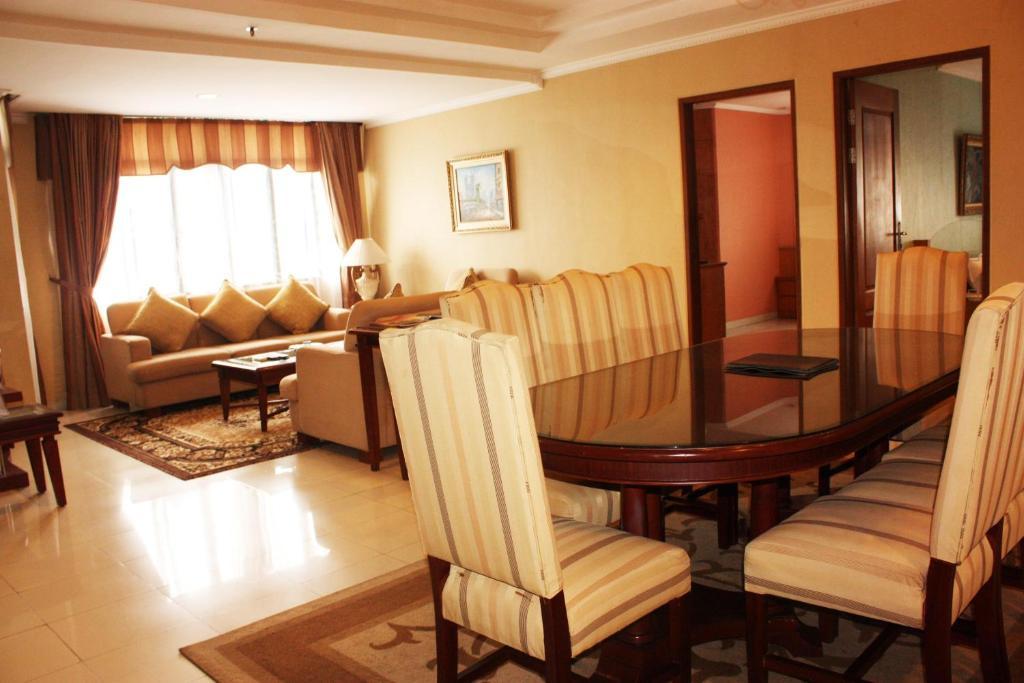 מדאן Travellers Suites Serviced Apartments מראה חיצוני תמונה